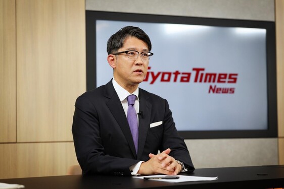 Akio Toyoda a versenypálya mellett kérte fel elnöknek: bemutatkozik az új Toyota vezér, Koji Sato