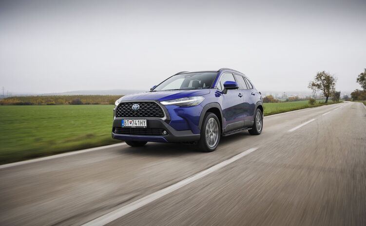 Toyota rozširuje rad Corolla Cross o hybridný elektrický pohon s 1,8-litrovým motorom