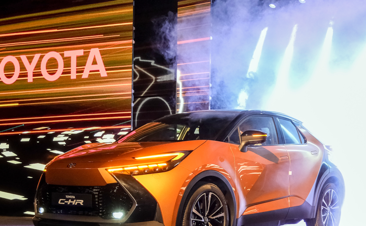 Nová Toyota C-HR sa bude prvýkrát vyrábať na jednom mieste vrátane batérií