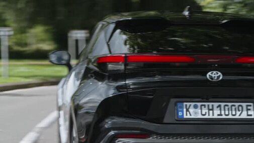 C-HR 2023 CLIP