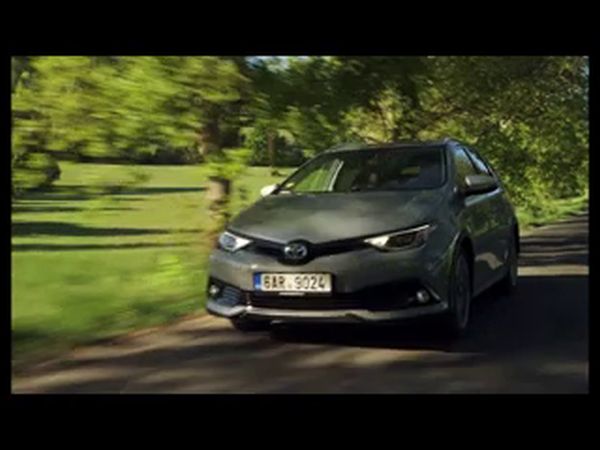 Auris_C-HR_mix