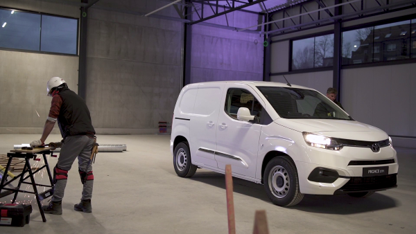 TOYOTA PROACE CITY CLIP 03