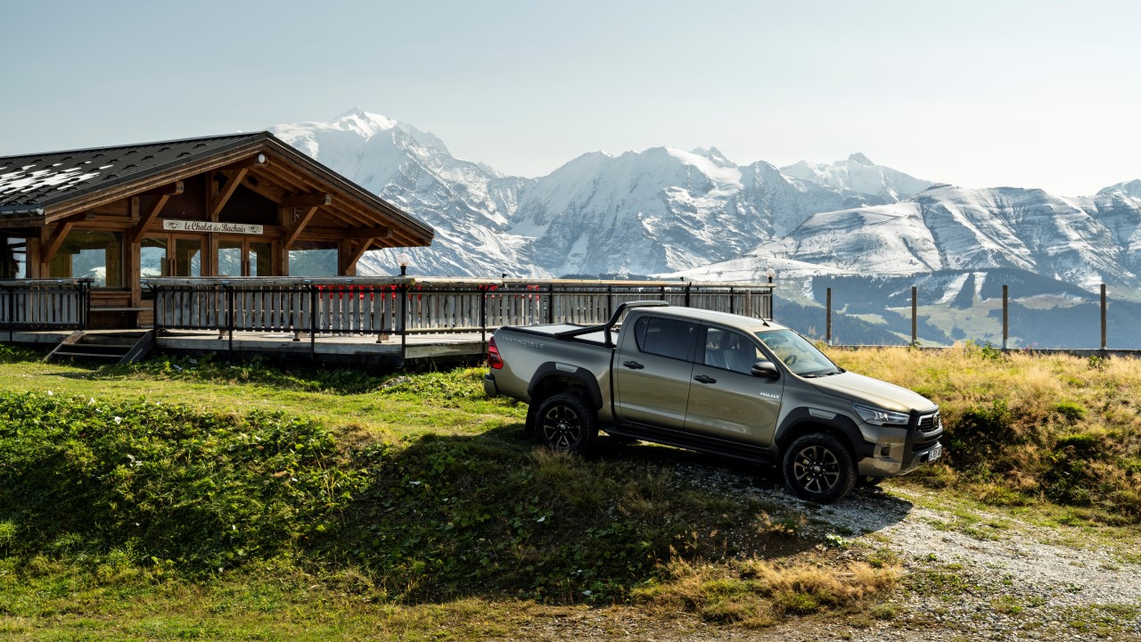 Nowa Toyota Hilux – mocniejszy silnik 2.8 i nowa stylistyka