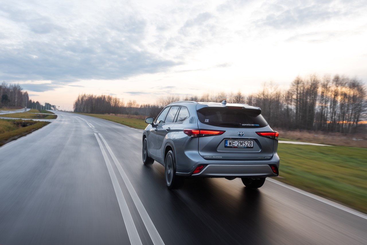 Toyota Highlander – nowy flagowy SUV z napędem hybrydowym