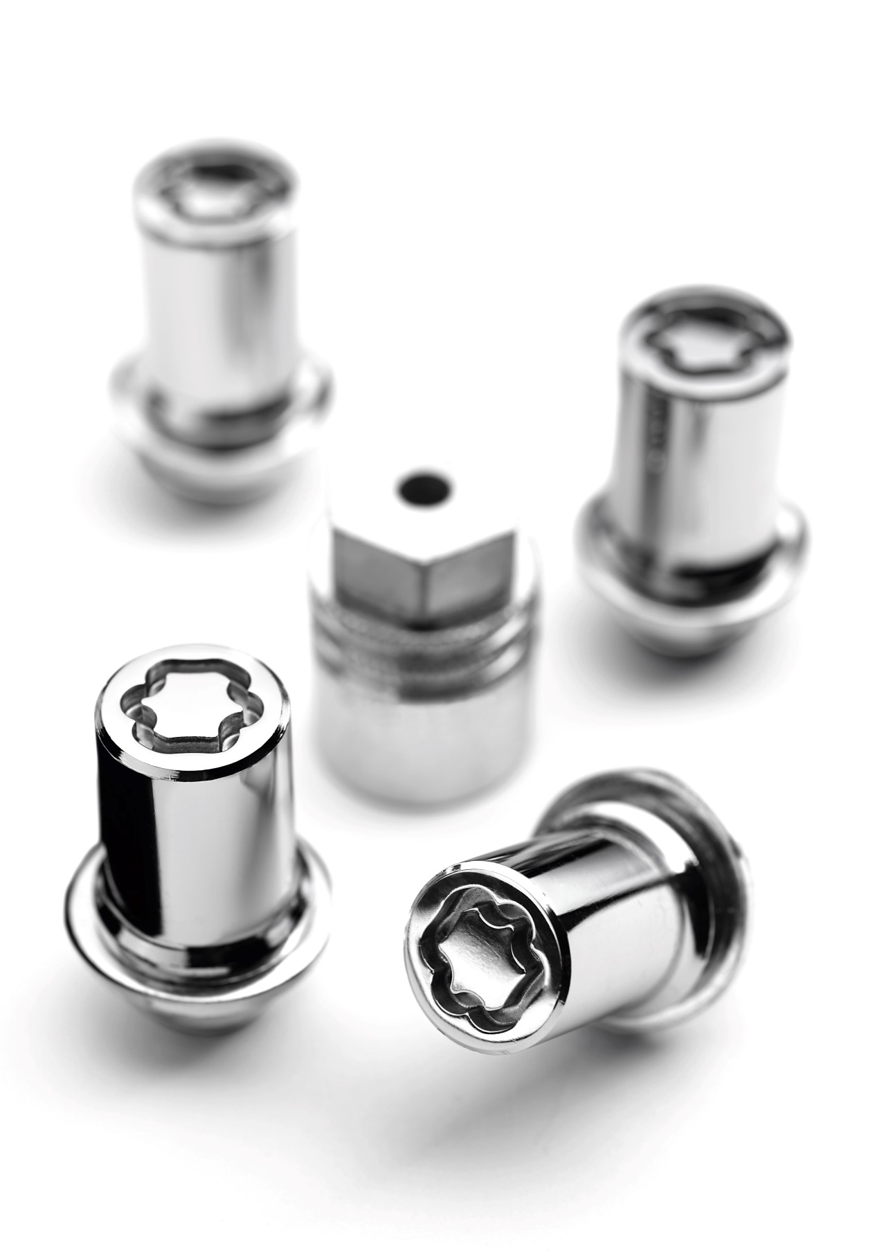 Pełen pakiet zabezpieczeń antykradzieżowych w samochodach Toyoty