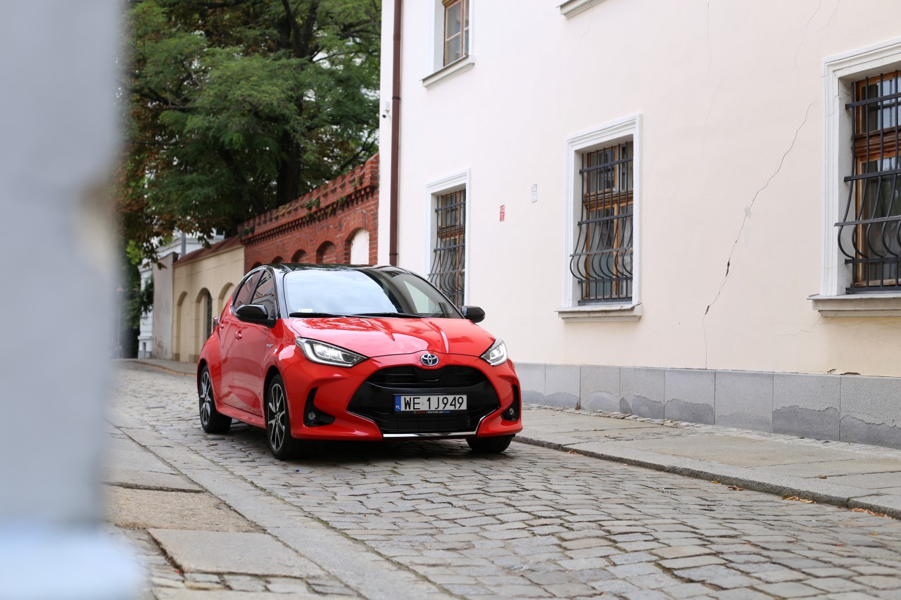 Cztery Toyoty w pierwszej piątce najpopularniejszych samochodów osobowych