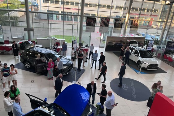Ponad 10 tys. osób odwiedziło już salony Toyoty podczas „Beyond Zero - Dni Elektryfikacji”
