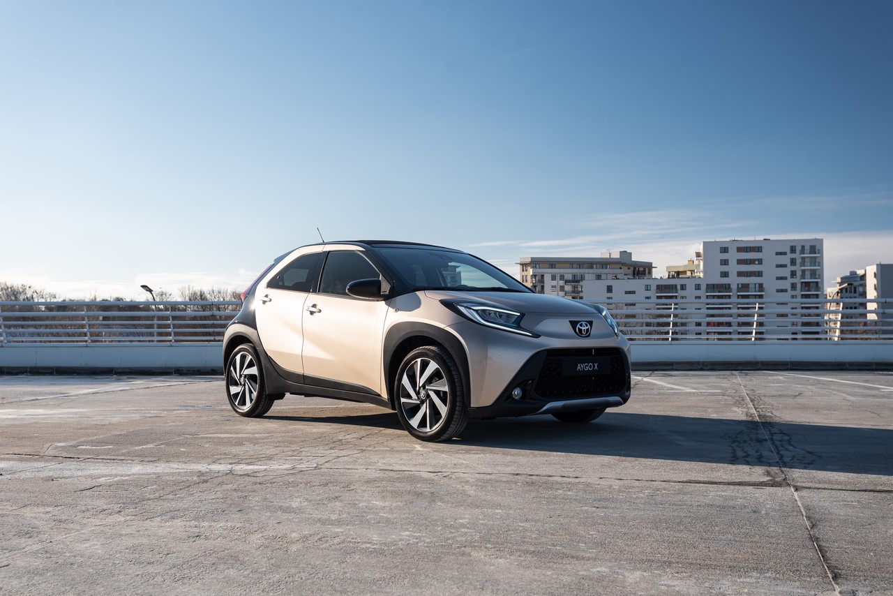 Wzrost rejestracji Toyoty przez klientów indywidualnych o 64%. Toyota liderem polskiego rynku aut osobowych. Wyniki z sierpnia 2022 roku