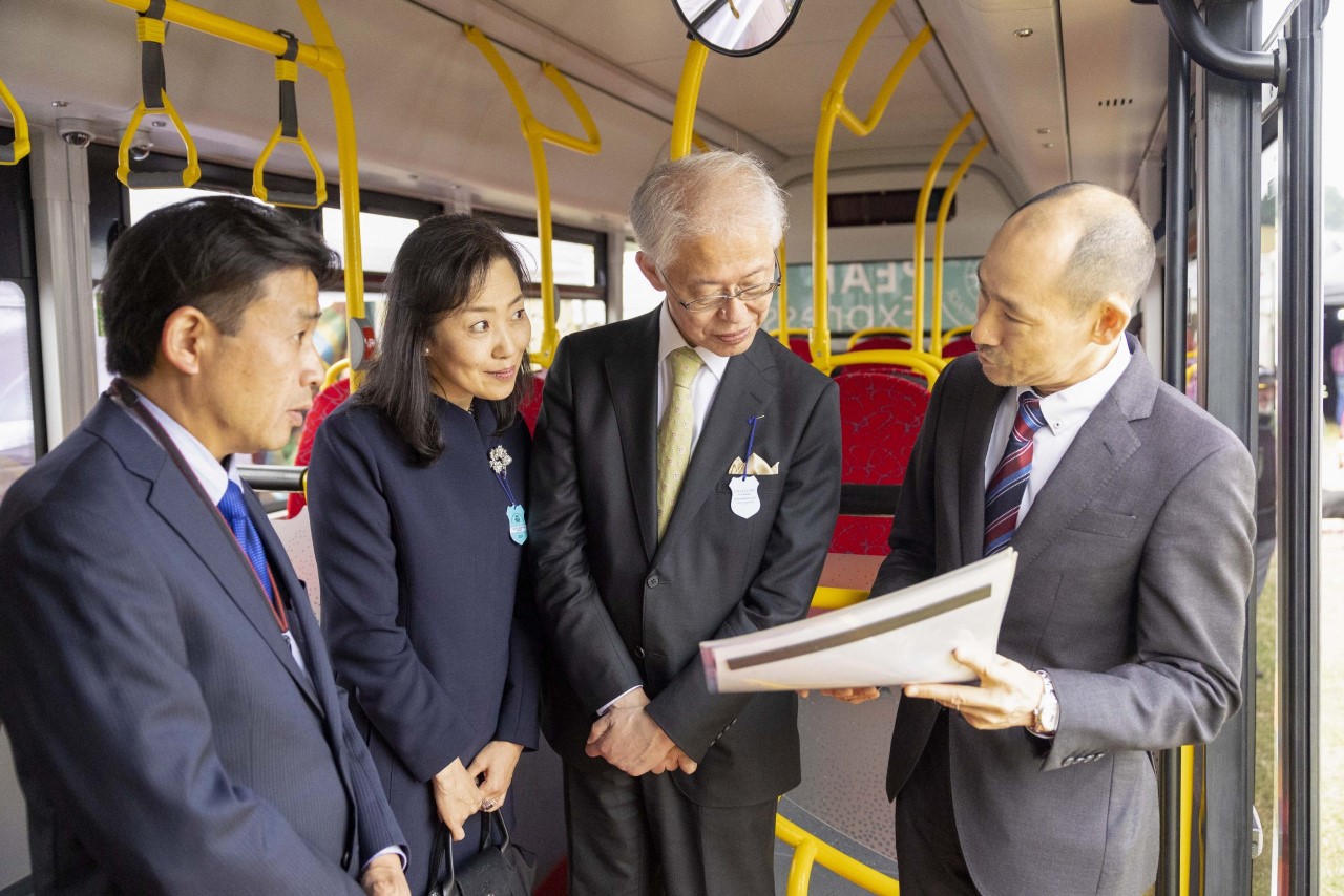 Test wodorowych autobusów Toyoty w Parku Narodowym Peak District w Wielkiej Brytanii