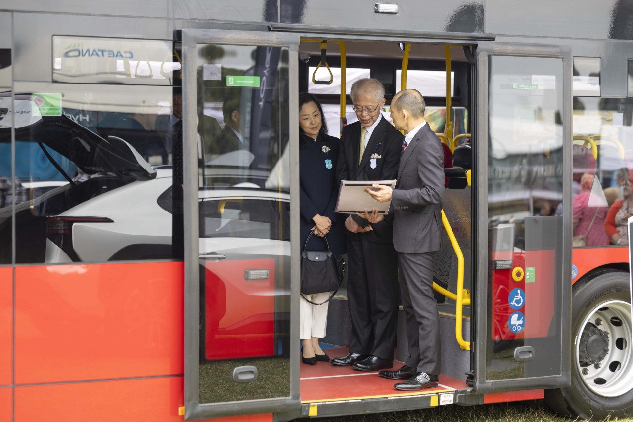 Test wodorowych autobusów Toyoty w Parku Narodowym Peak District w Wielkiej Brytanii
