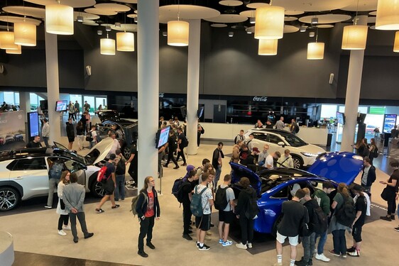 Ponad 45 000 odwiedzających na Dniach Elektryfikacji w salonach Toyoty