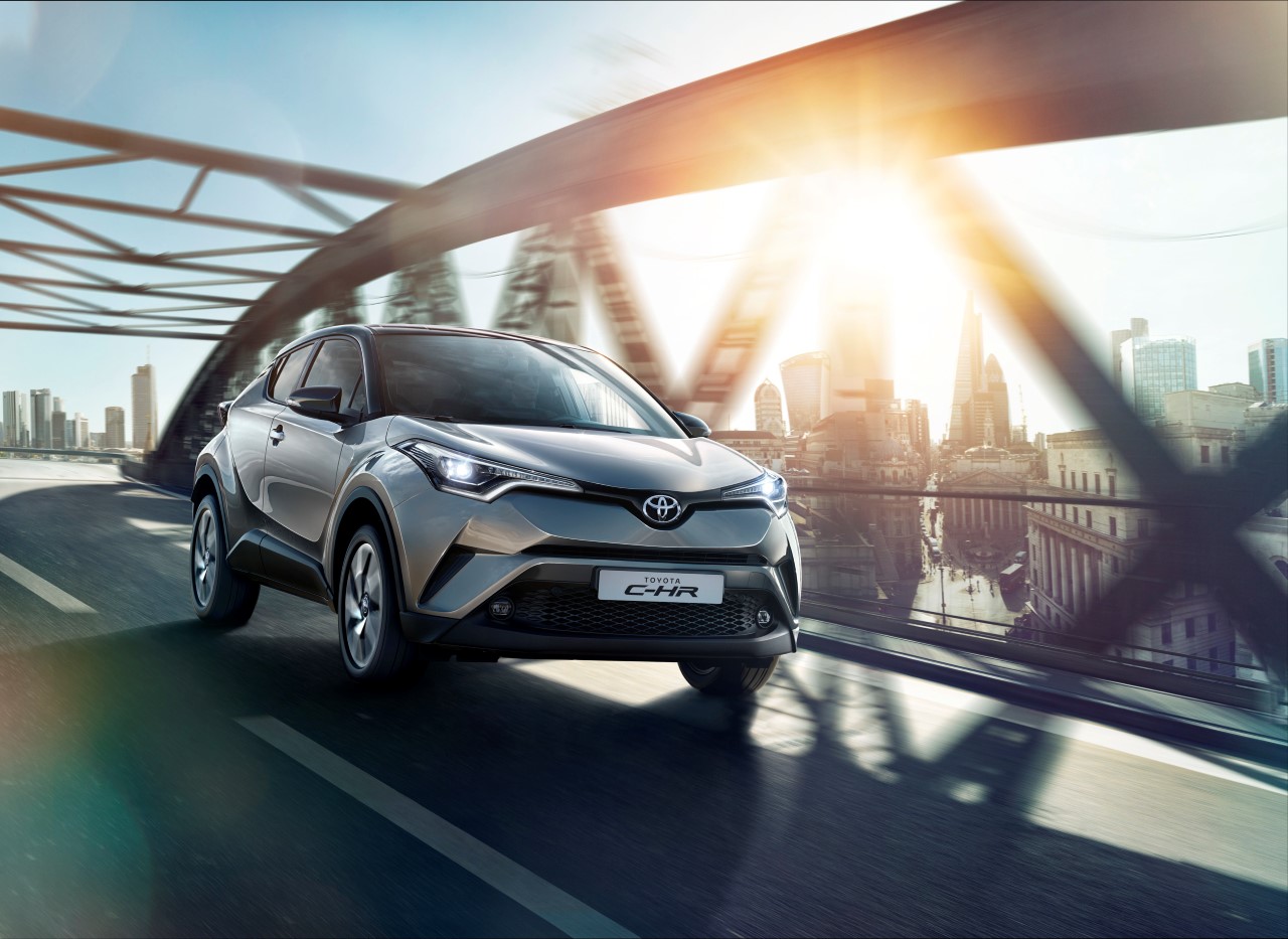 Toyota C-HR od 5 lat na polskim rynku. Ten samochód zrewolucjonizował segment C-SUV 