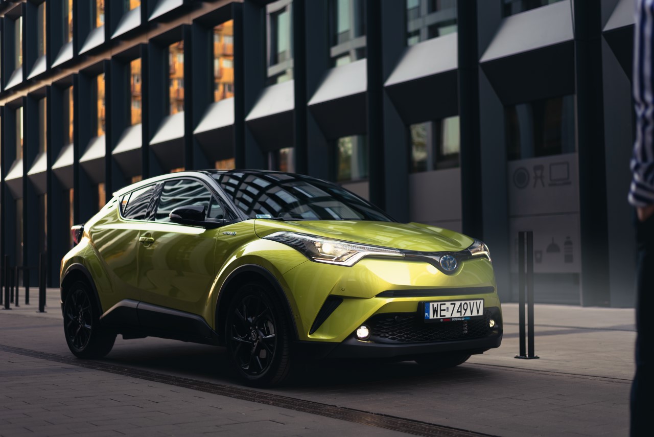 Toyota C-HR od 5 lat na polskim rynku. Ten samochód zrewolucjonizował segment C-SUV 