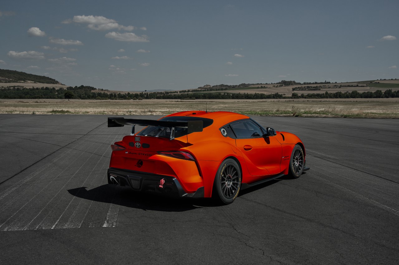 Toyota GR Supra GT4 Evo. Nowy wyścigowy model na sezon 2023