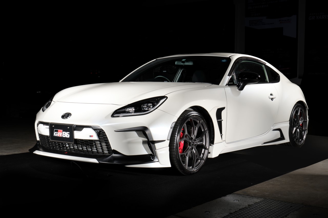 Program Toyota GR Parts 2023. Tuning GR Yarisa i GR86. Oryginalne części do klasycznych modeli Toyoty 