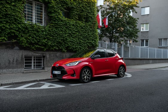 Sześć modeli Toyoty w Top 10 najpopularniejszych samochodów w Polsce. Yaris nowym liderem rynku, Toyota zwiększa przewagę