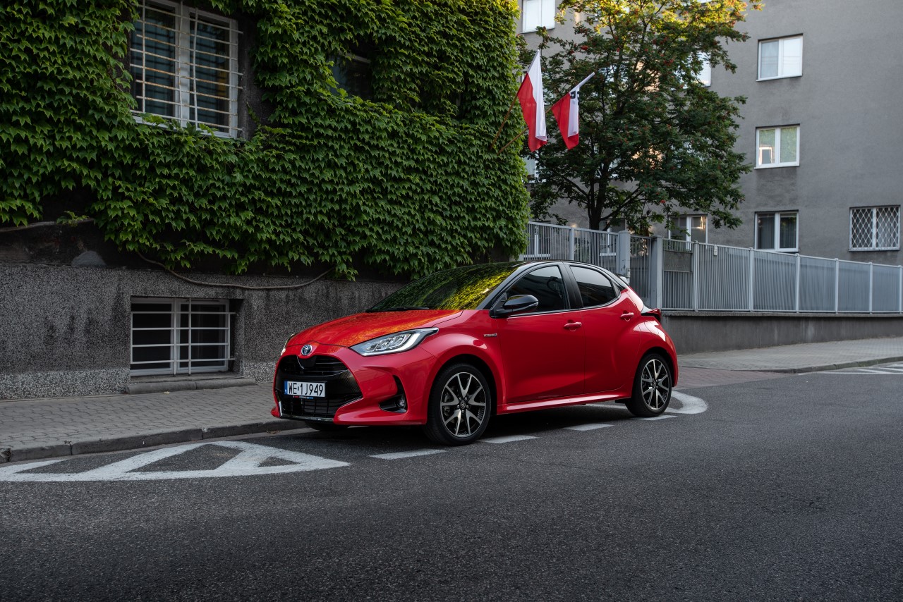 Toyota sprzedała w Polsce już ponad 30 tys. hybrydowych Yarisów