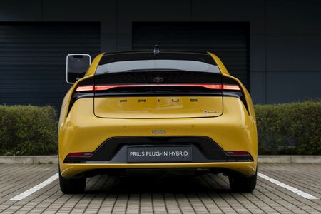 Toyota Prius z najwyższym poziomem bezpieczeństwa w standardzie. Nowe systemy i rozwiązania Toyota T-MATE