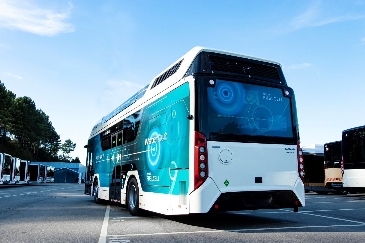 60 wodorowych autobusów CaetanoBus i Toyoty dla Strasburga. Największa taka umowa we Francji