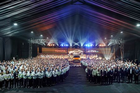 Ruszyła produkcja nowej Toyoty C-HR. To pierwszy model marki z bateriami, które powstają w Europie