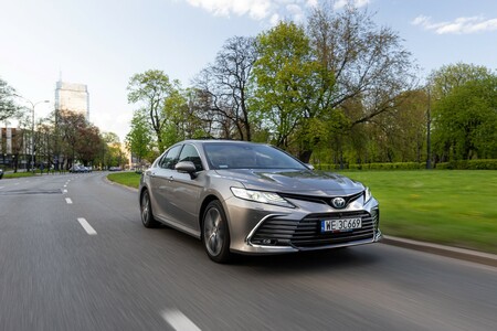 Toyota powraca z wyprzedażą rocznika. To pierwsza od czasu pandemii tak szeroka oferta. Wybrane modele otrzymały rabaty sięgające blisko 21 tys. zł