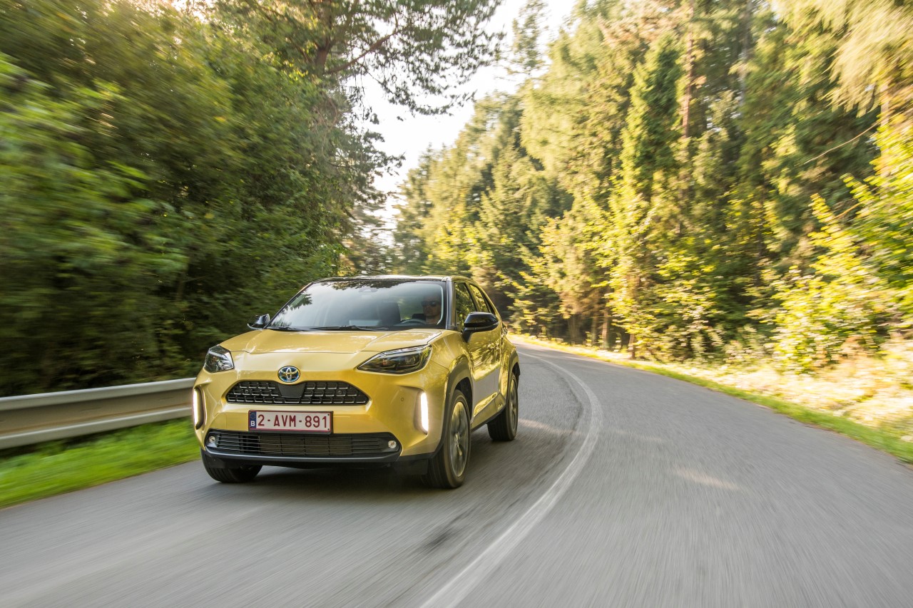 Rekordowa sprzedaż hybryd Toyoty w 2023 roku. Prawie 80% klientów wybrało auta z takim napędem