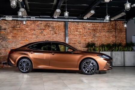 Toyota Camry najchętniej wybieranym sedanem w USA już od 22 lat