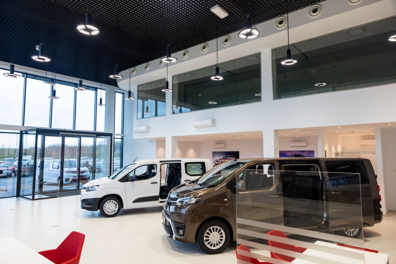 Toyota stawia na silny rozwój sieci dealerskiej aut użytkowych. 9 salonów Toyota Professional