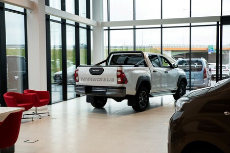 Toyota stawia na silny rozwój sieci dealerskiej aut użytkowych. 9 salonów Toyota Professional