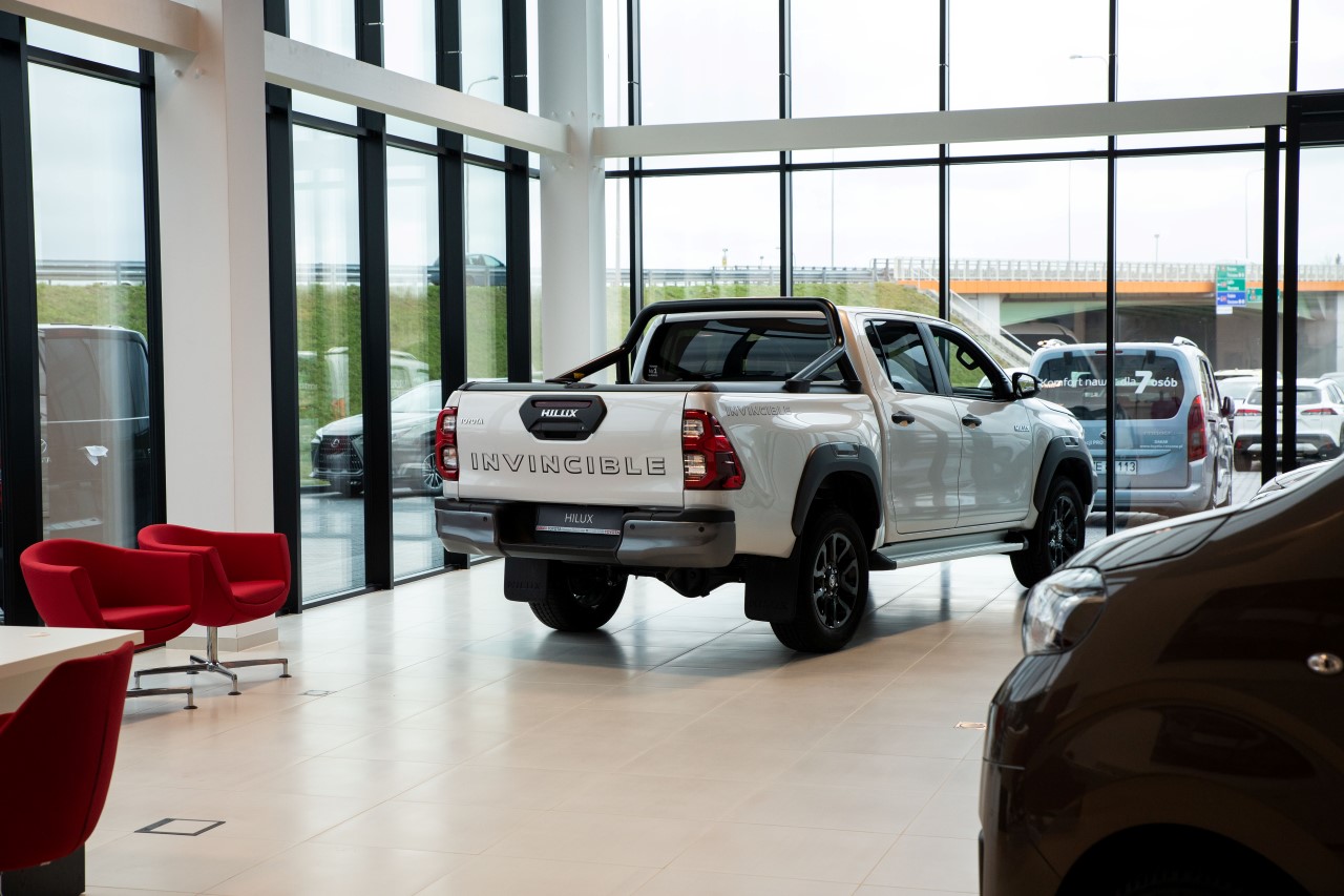 Toyota stawia na silny rozwój sieci dealerskiej aut użytkowych. 9 salonów Toyota Professional