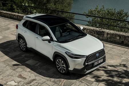 Toyota Corolla Cross z hybrydą 5. generacji z wyróżnieniem od Consumer Reports