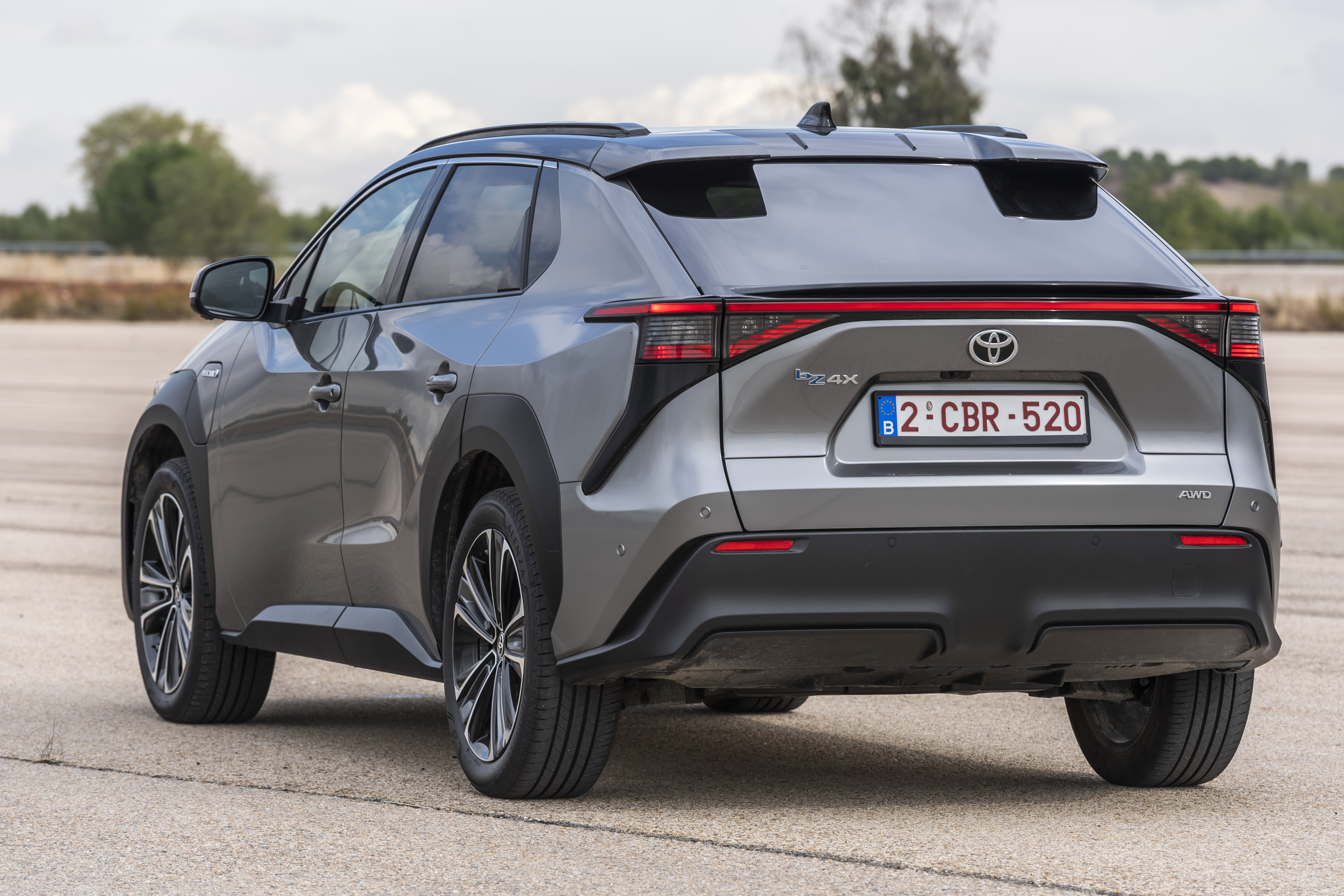 Toyota bZ4X we flocie WeFlex. 165 elektrycznych aut zasili londyński rynek usług przewozowych