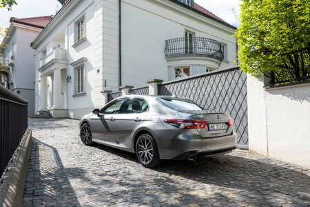 Hybrydowa Toyota Camry z wyróżnieniem Green Choice od Consumer Reports