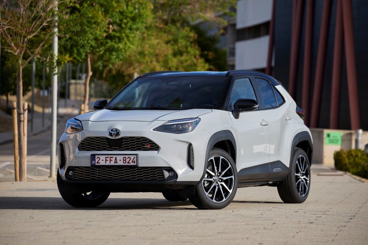 Nowa Toyota Yaris Cross z hybrydą o mocy 130 KM i limitowaną wersją specjalną Premiere Edition