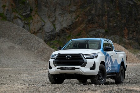 Kolejny etap testów Toyoty Hilux zasilanej wodorowymi ogniwami paliwowymi