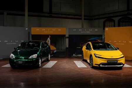 Toyota Prius w Polsce od 20 lat. Tak zaczęła się rewolucja