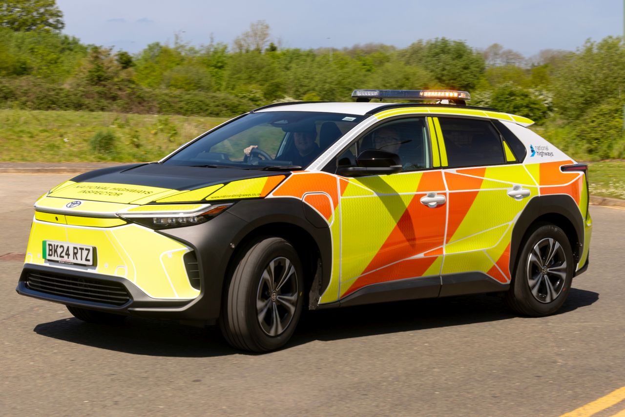 Toyota bZ4X elektryfikuje flotę brytyjskiego National Highways