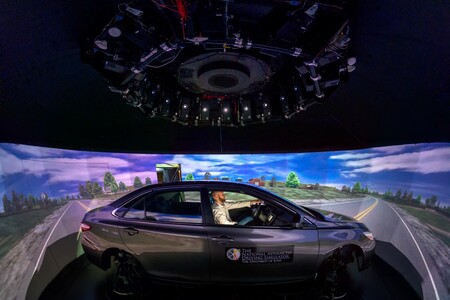 Kolejne inwestycje Toyoty w badania nad bezpieczeństwem na drogach