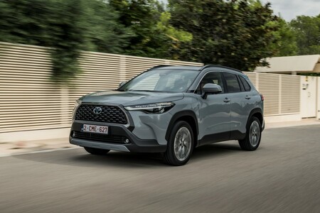 Toyota sprzedała ponad 35 700 hybryd w sześć miesięcy. Corolla najpopularniejszym hybrydowym modelem marki na polskim rynku