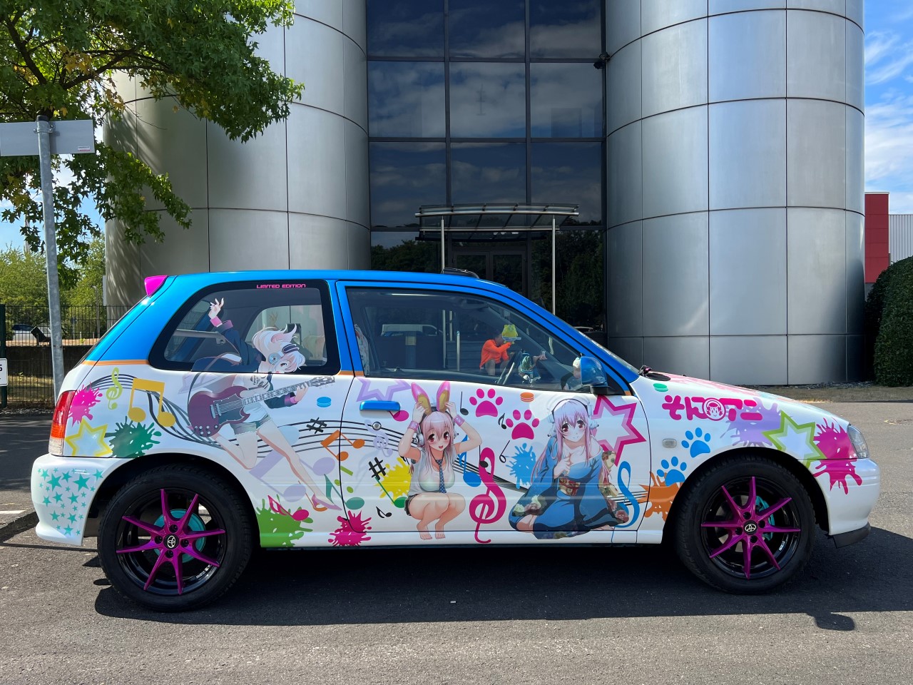 Wyjątkowy pokaz samochodów Toyoty z japońskiego rynku. Święto pasjonatów motoryzacji w muzeum Toyoty w Kolonii