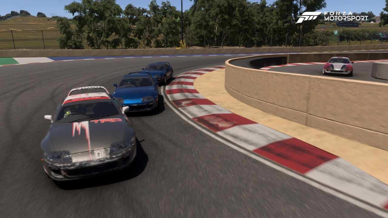 Legendarne Toyoty rywalizowały na torze