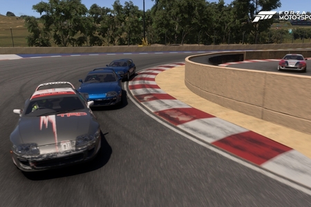 Legendarne Toyoty rywalizowały na torze