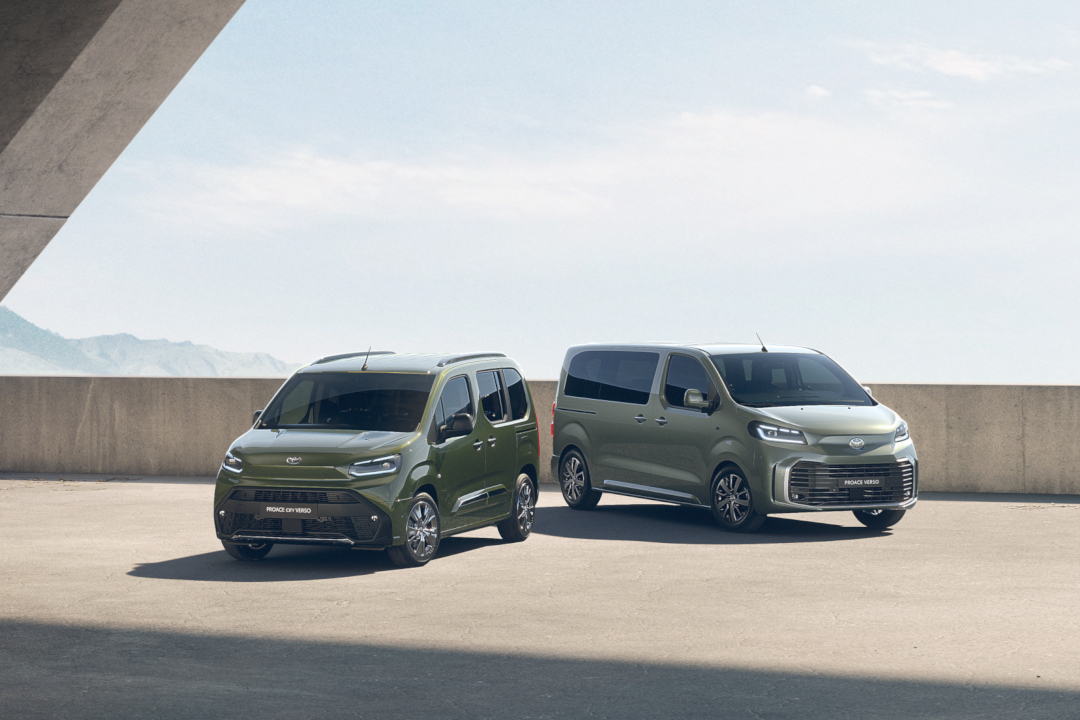 PROACE CITY i Hilux dominują w swoich segmentach. Toyota Professional notuje wzrosty sprzedaży siódmy miesiąc z rzędu