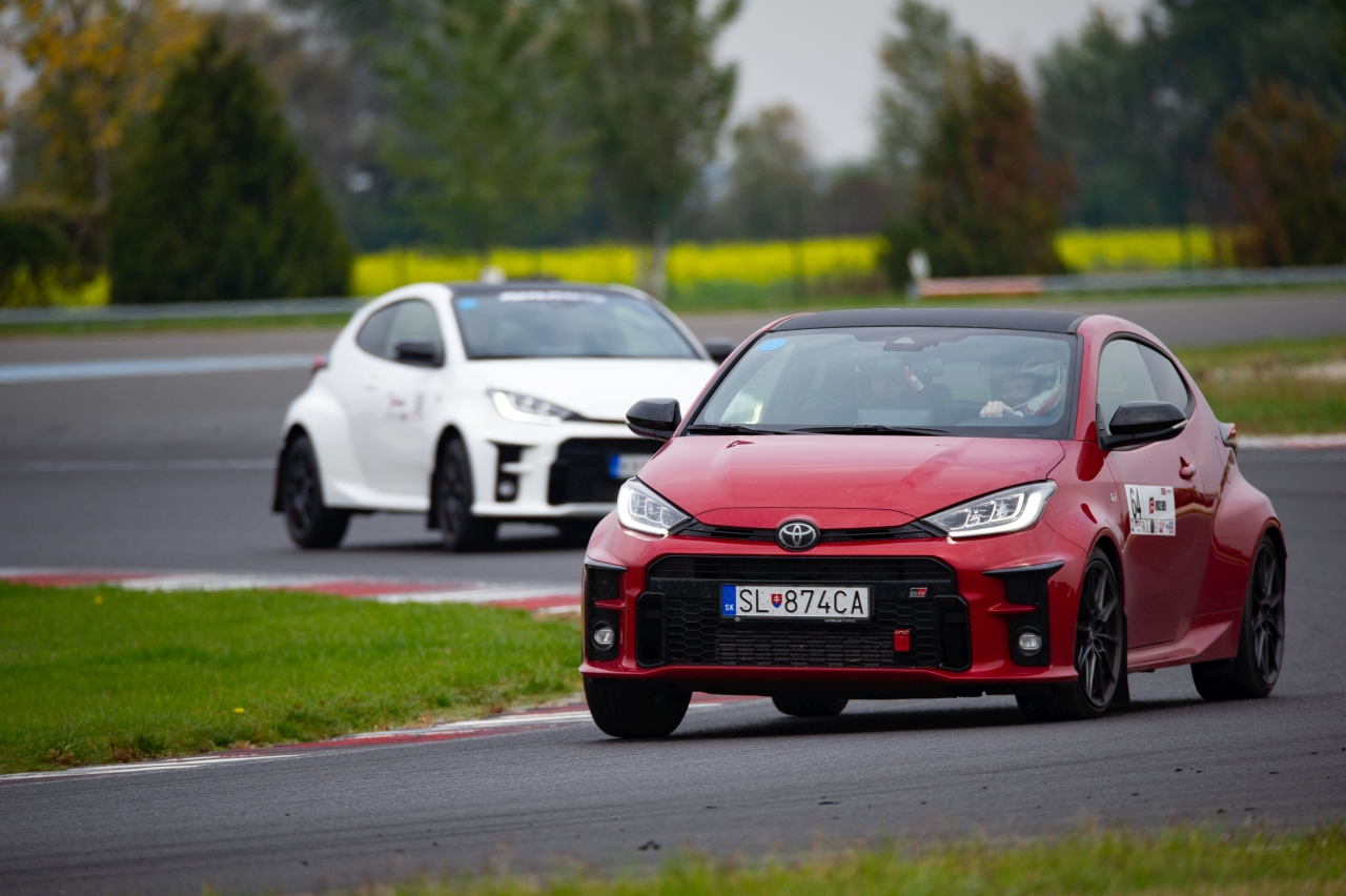 Półmetek wyścigowego sezonu w TOYOTA GR CUP