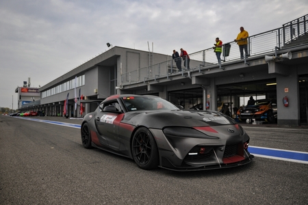 Półmetek wyścigowego sezonu w TOYOTA GR CUP