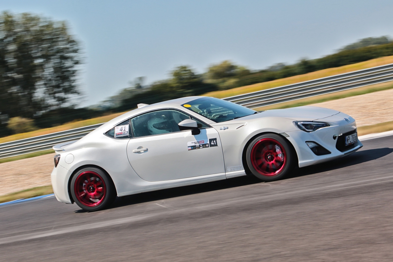 Walka o tytuły w TOYOTA GR CUP