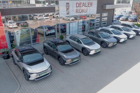 Aira Solutions Poland sp. z o.o. rozpoczyna budowę floty aut od elektrycznych Toyot bZ4X