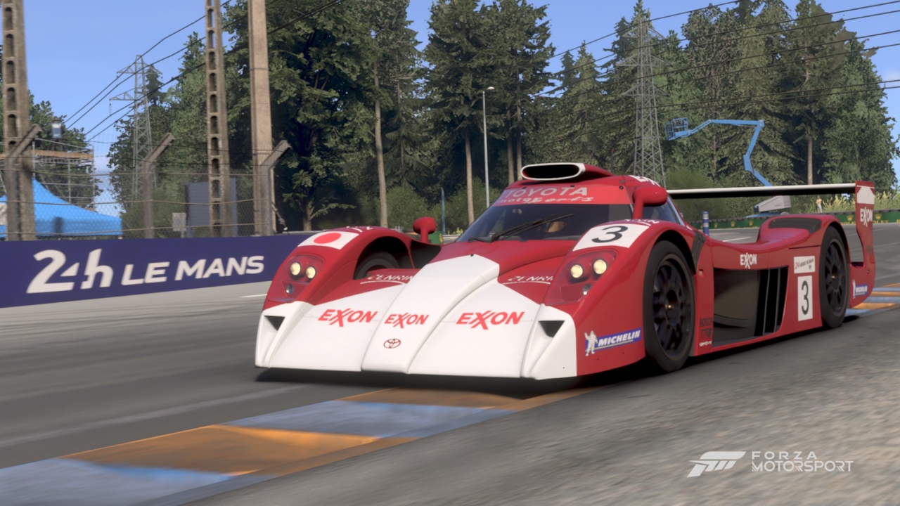 Zacięta rywalizacja w TOYOTA GR CUP