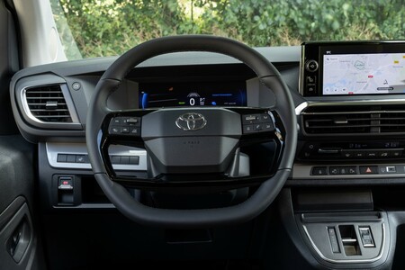 Udoskonalone Toyoty PROACE i PROACE CITY jeszcze bardziej wszechstronne