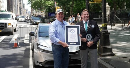 Rekordowo niskie zużycie paliwa Toyoty Prius trafiło do Księgi Rekordów Guinnessa